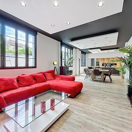Loft Terrasse Avec Spa Proche Centre Historique Montlucon Luaran gambar