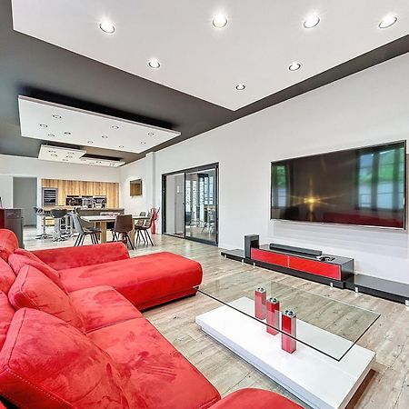 Loft Terrasse Avec Spa Proche Centre Historique Montlucon Luaran gambar