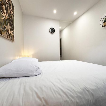 Loft Terrasse Avec Spa Proche Centre Historique Montlucon Luaran gambar