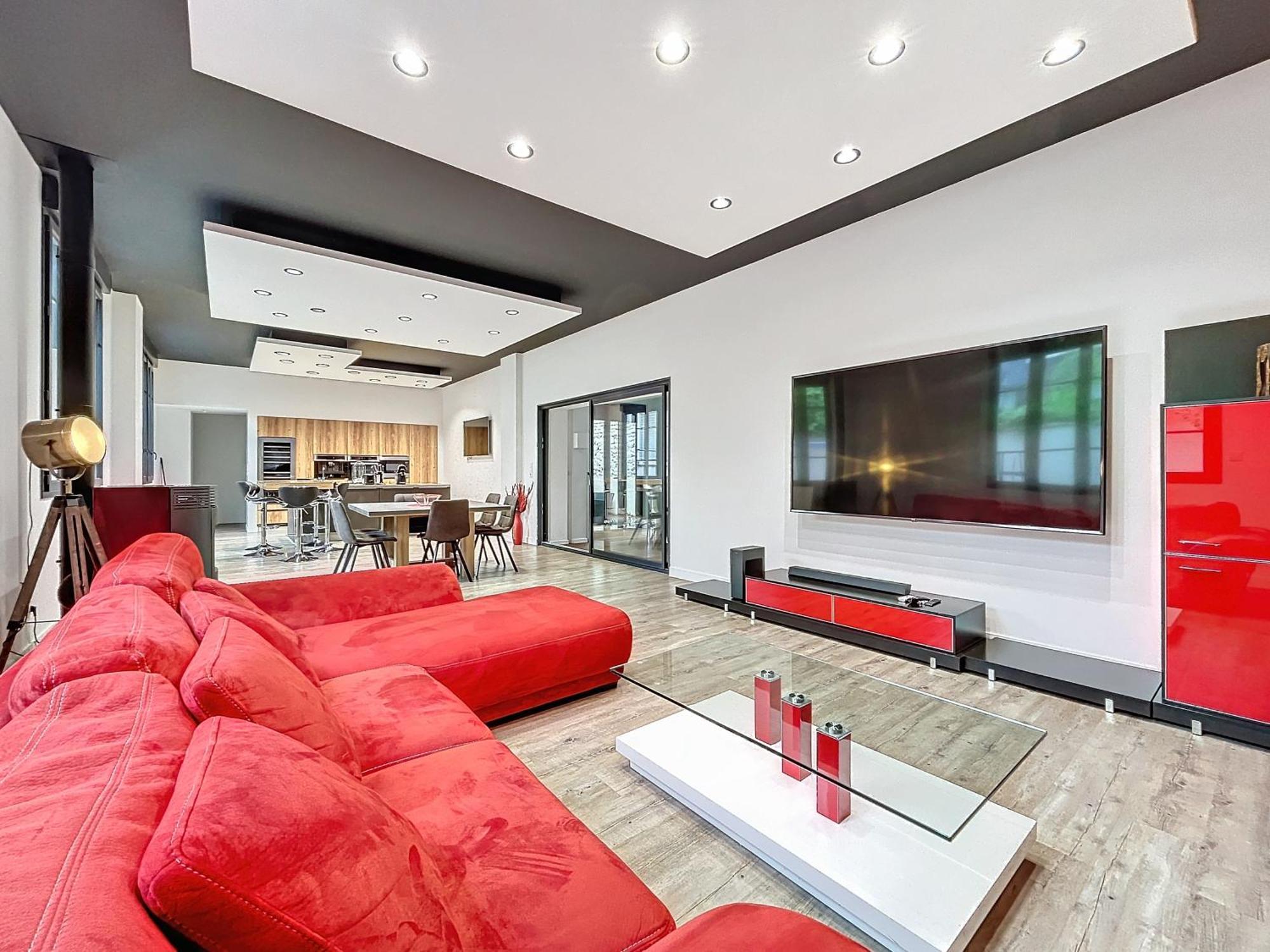 Loft Terrasse Avec Spa Proche Centre Historique Montlucon Luaran gambar
